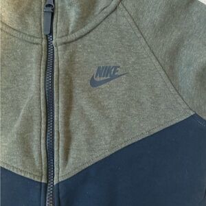 Nike Fleece Tech